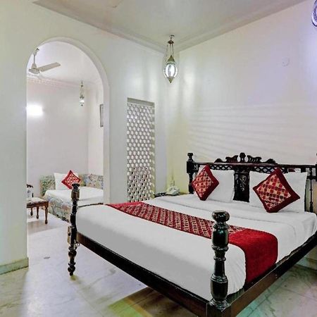 The Pinky Villa - Heritage Boutique Suites New Delhi Bagian luar foto