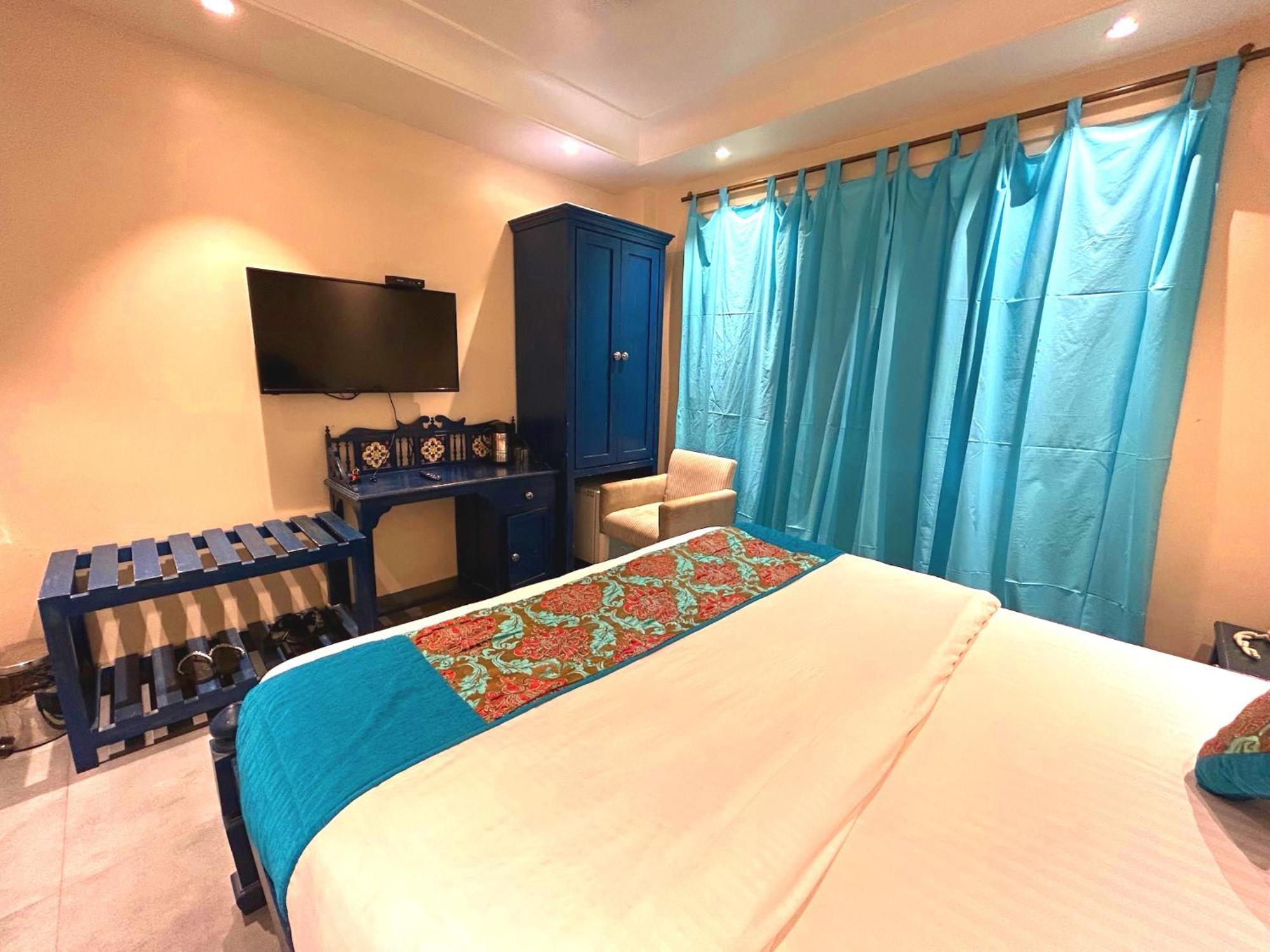 The Pinky Villa - Heritage Boutique Suites New Delhi Bagian luar foto