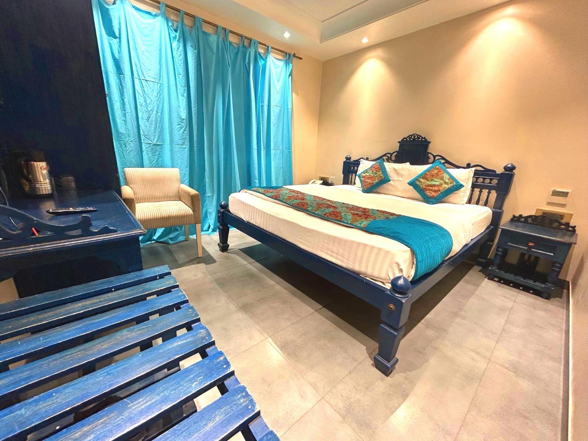 The Pinky Villa - Heritage Boutique Suites New Delhi Bagian luar foto