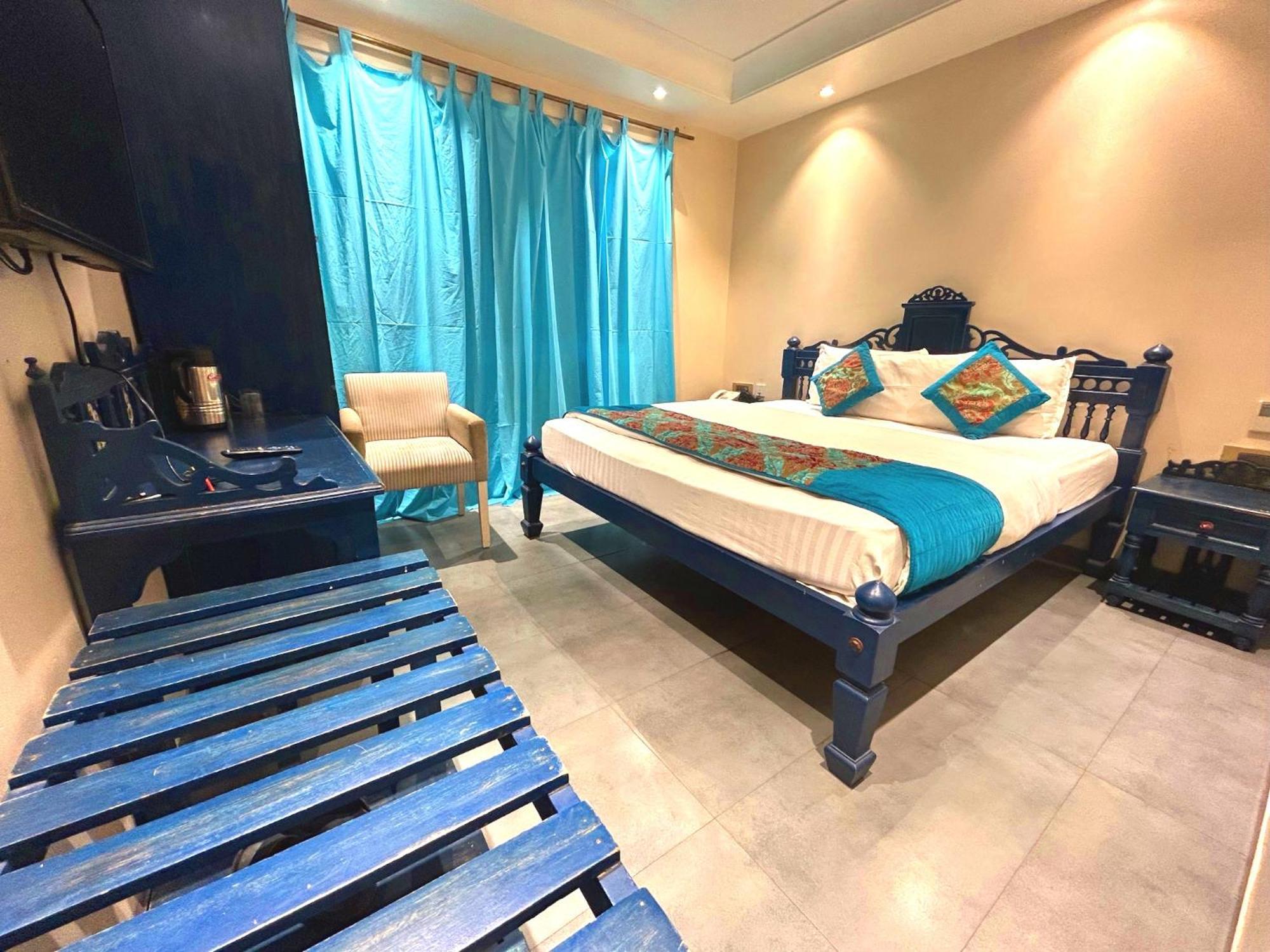 The Pinky Villa - Heritage Boutique Suites New Delhi Bagian luar foto