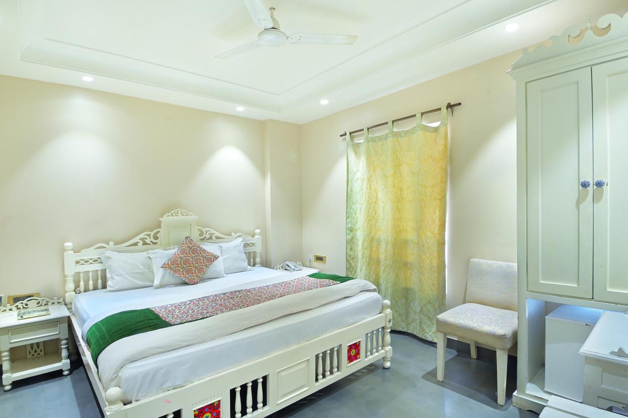 The Pinky Villa - Heritage Boutique Suites New Delhi Bagian luar foto