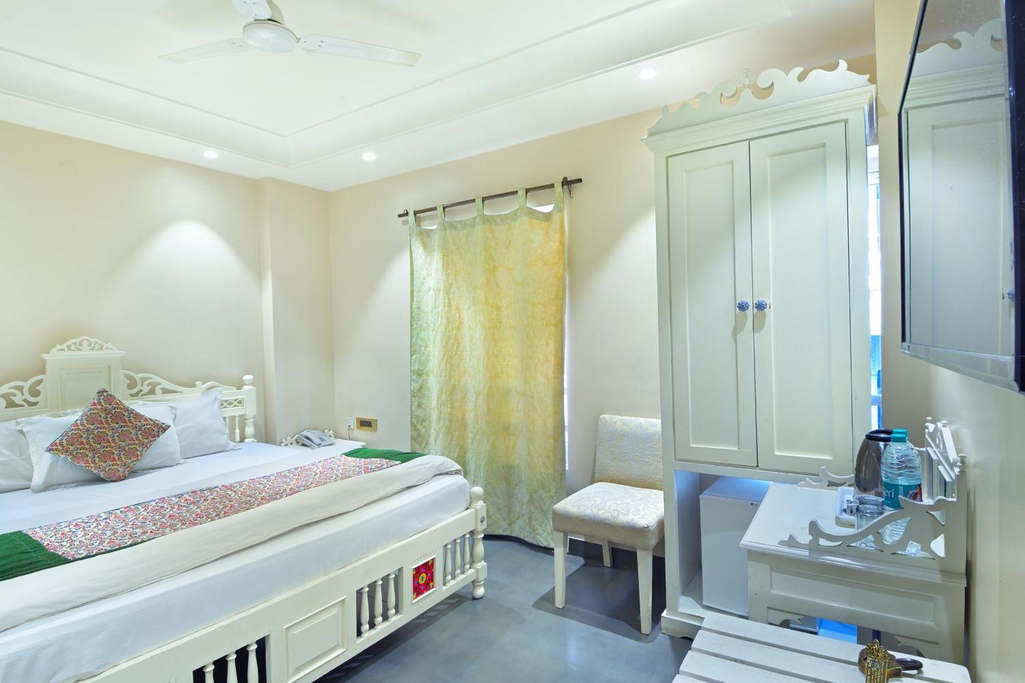 The Pinky Villa - Heritage Boutique Suites New Delhi Bagian luar foto