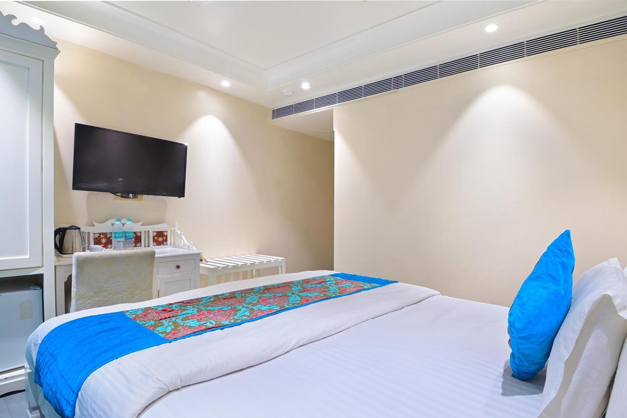 The Pinky Villa - Heritage Boutique Suites New Delhi Bagian luar foto