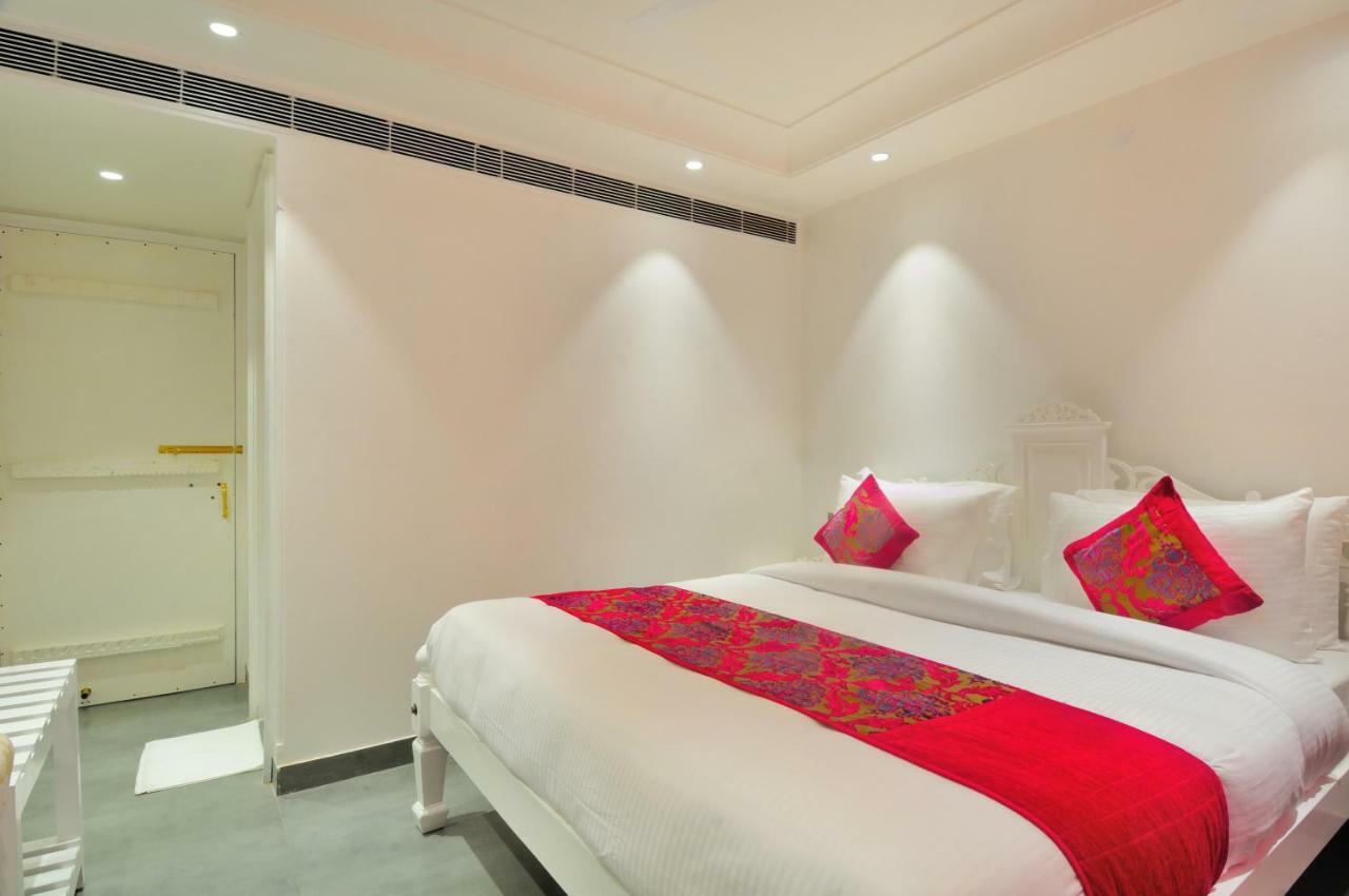The Pinky Villa - Heritage Boutique Suites New Delhi Bagian luar foto