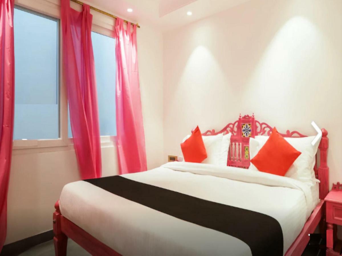 The Pinky Villa - Heritage Boutique Suites New Delhi Bagian luar foto