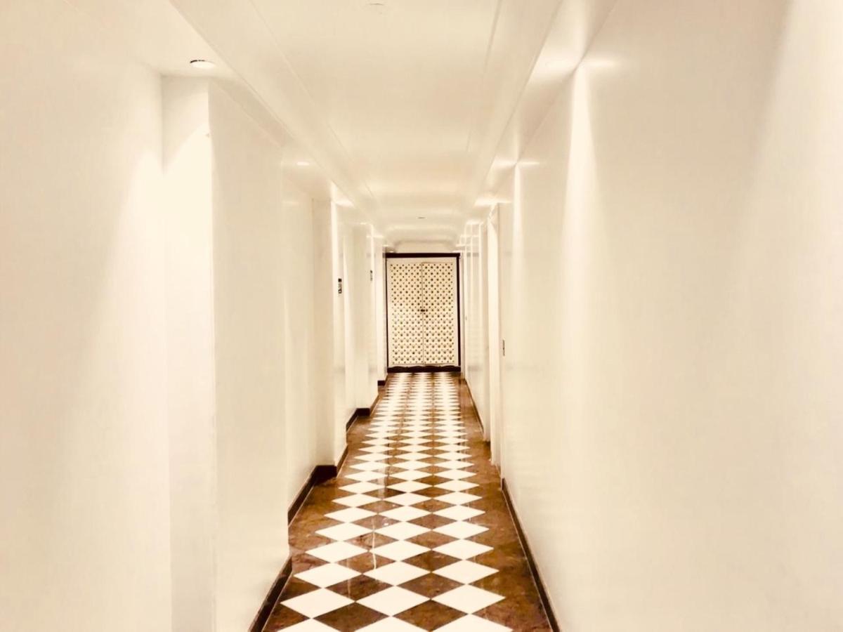 The Pinky Villa - Heritage Boutique Suites New Delhi Bagian luar foto